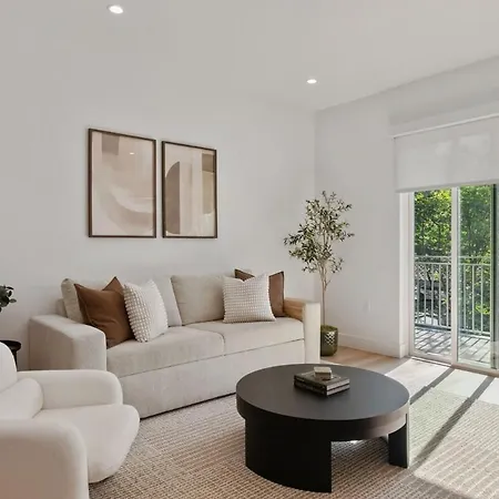 Luxurious 2Br Apartment In Heart Of Silicon Valley